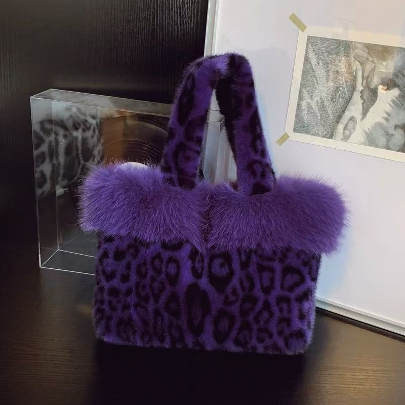 Ženska torba za jesen-zimu, pliš leopard uzorak bucket bag, vertikalni kvadratnog oblika, gradski jednostavan stil, jesen 2025