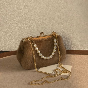 Ženska torba s lancem i krznom, jesen 2023 — retro minimalistička crossbody torba za ramena