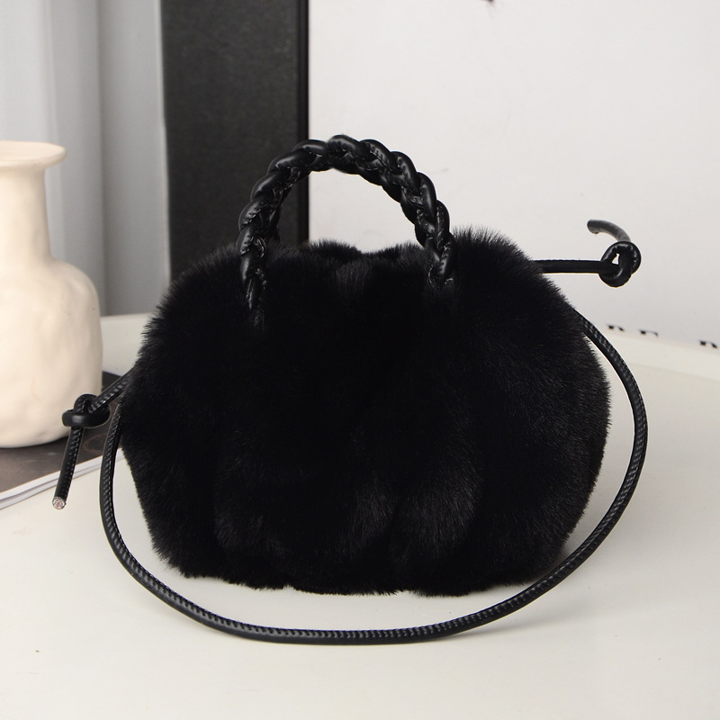 Pliš Crossbody torba, stil oblaka, magnetsko zatvaranje, PU podstava, džep za telefon