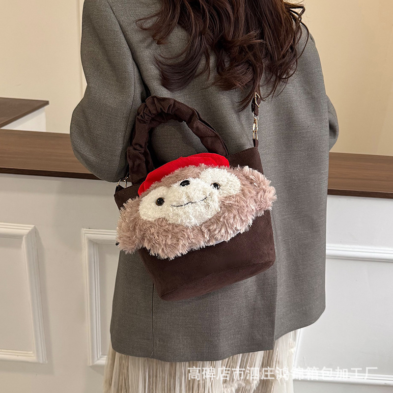 Crossbody torba s plišanim igračkom, leopard uzorak, street style, platno/textil, magnetsko zatvaranje, podstava poliester, jedna naramenica, vodoravni četvrtasti oblik