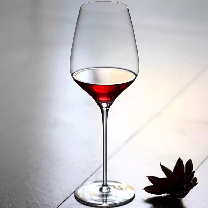 Elise čaša za vino, staklo, moderni minimalistički stil, široka čaša, otisnut logotip, pakiranje na pladnju
