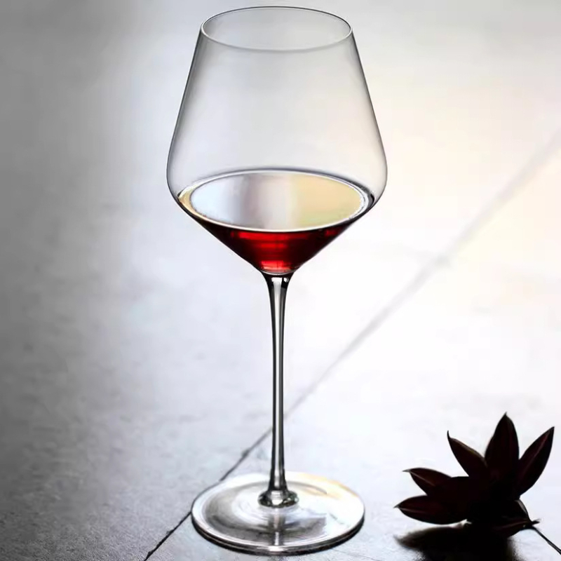 Elise čaša za vino, staklo, moderni minimalistički stil, široka čaša, otisnut logotip, pakiranje na pladnju