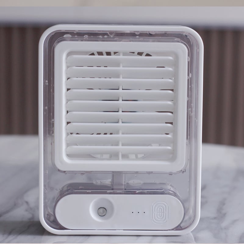 Mini ventilator za hlađenje sa sprejem, USB punjenje — prenosni ventilator s 3 lopaticama, bezčetkasti motor, 3 brzine, izmjenjiva baterija 800–1000 mAh, buka ispod 36 dB