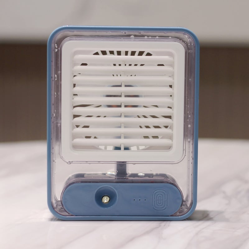 Mini ventilator za hlađenje sa sprejem, USB punjenje — prenosni ventilator s 3 lopaticama, bezčetkasti motor, 3 brzine, izmjenjiva baterija 800–1000 mAh, buka ispod 36 dB
