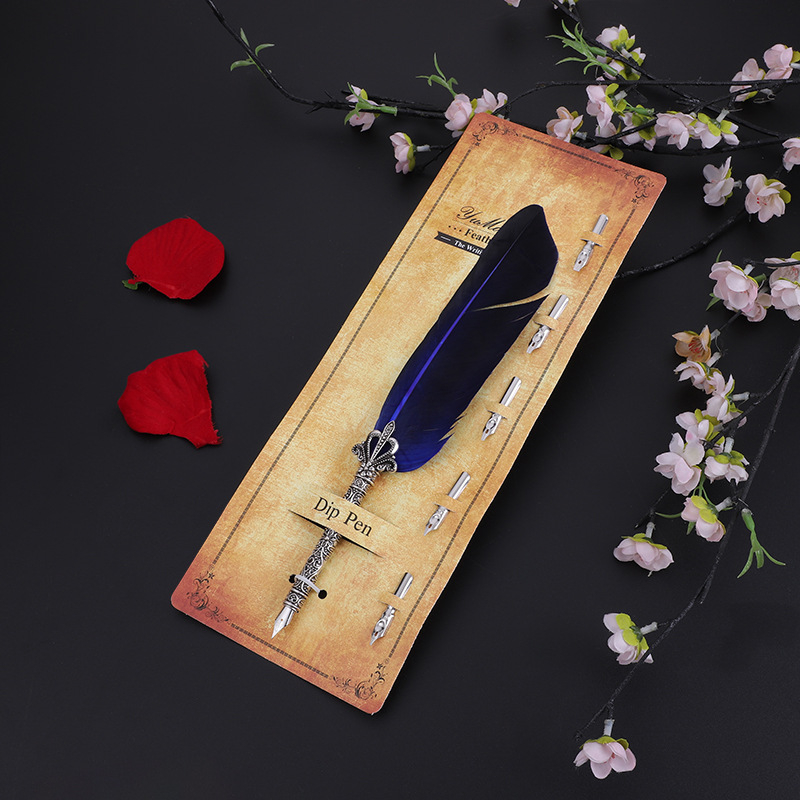 Set pera s pet perima (Sistem mastila: uron u vodu; Materijal vrha: legura; Model: pero s kartom papira; Pakiranje: OPP vrećica; Personalizacija: Da)