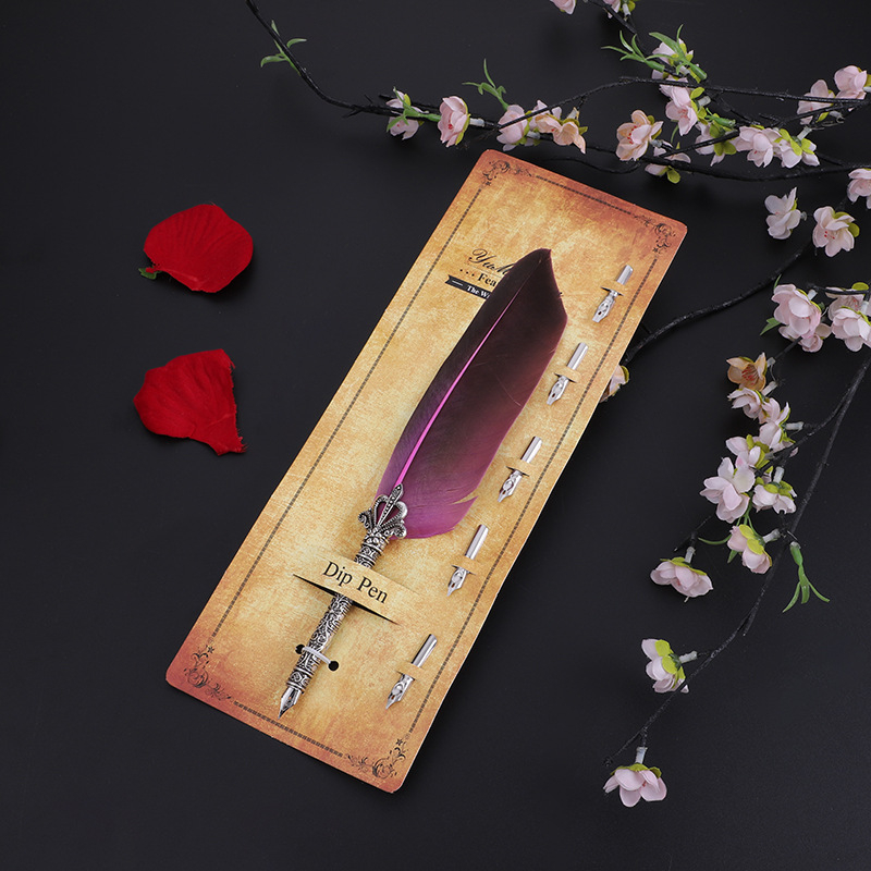 Set pera s pet perima (Sistem mastila: uron u vodu; Materijal vrha: legura; Model: pero s kartom papira; Pakiranje: OPP vrećica; Personalizacija: Da)