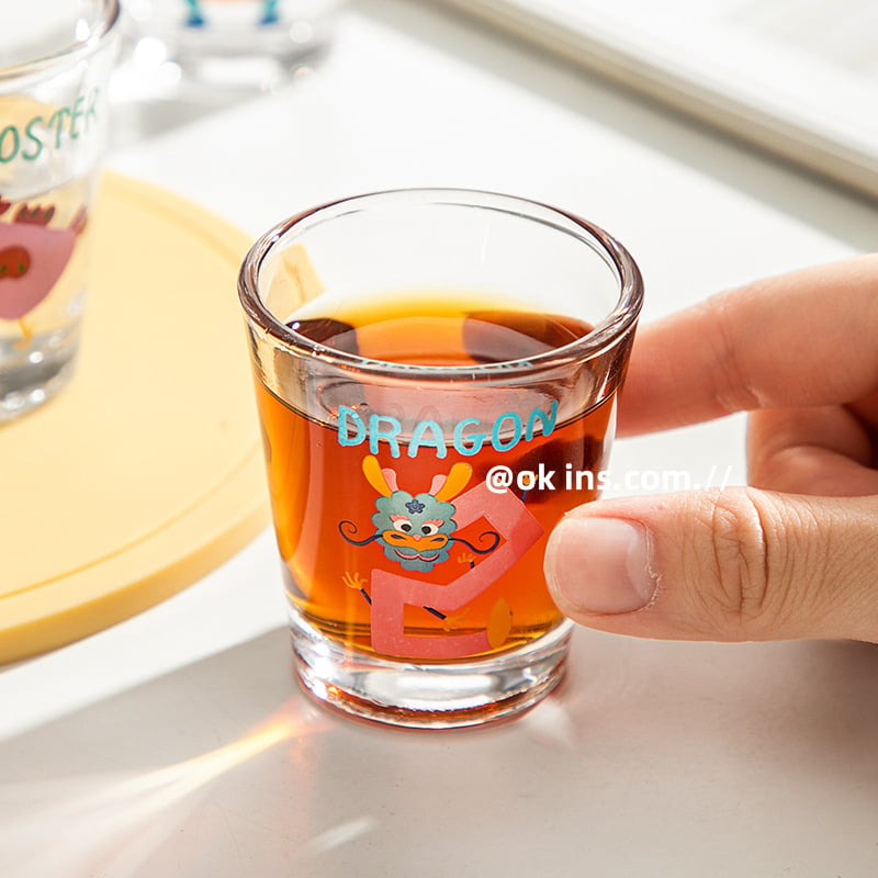 Set staklenih čaša s dvanaest znakova zodijaka, poklon kutija, mogućnost tiskanja logotipa, zapremine 1–100 ml