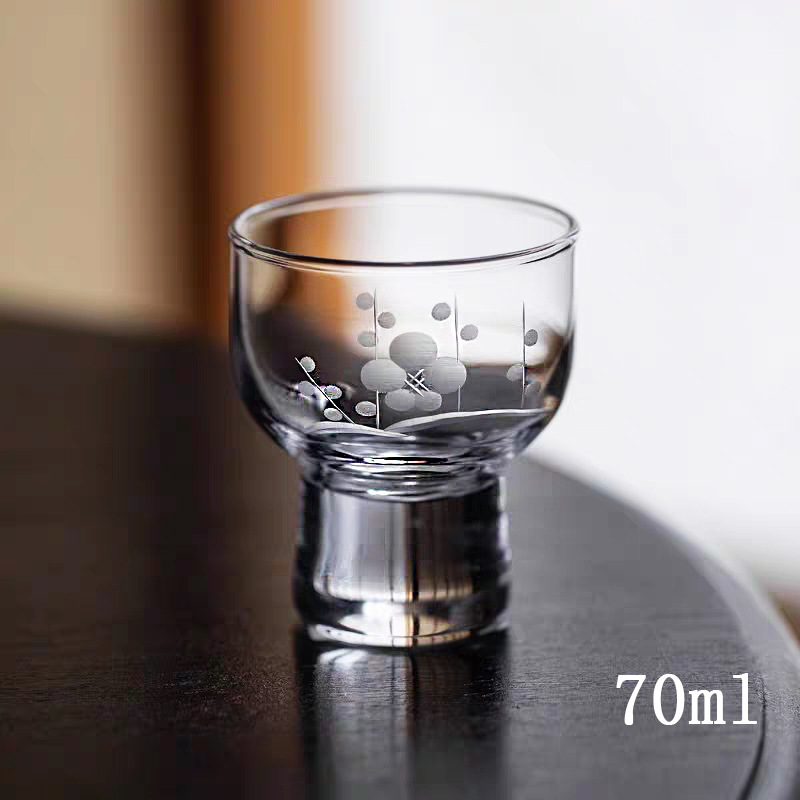 Sake čaša od stakla, ručno rezana, japanskog stila, dizajn Liu Zongli; kapacitet 1–100 ml, staklano tijelo, drvena kutija.