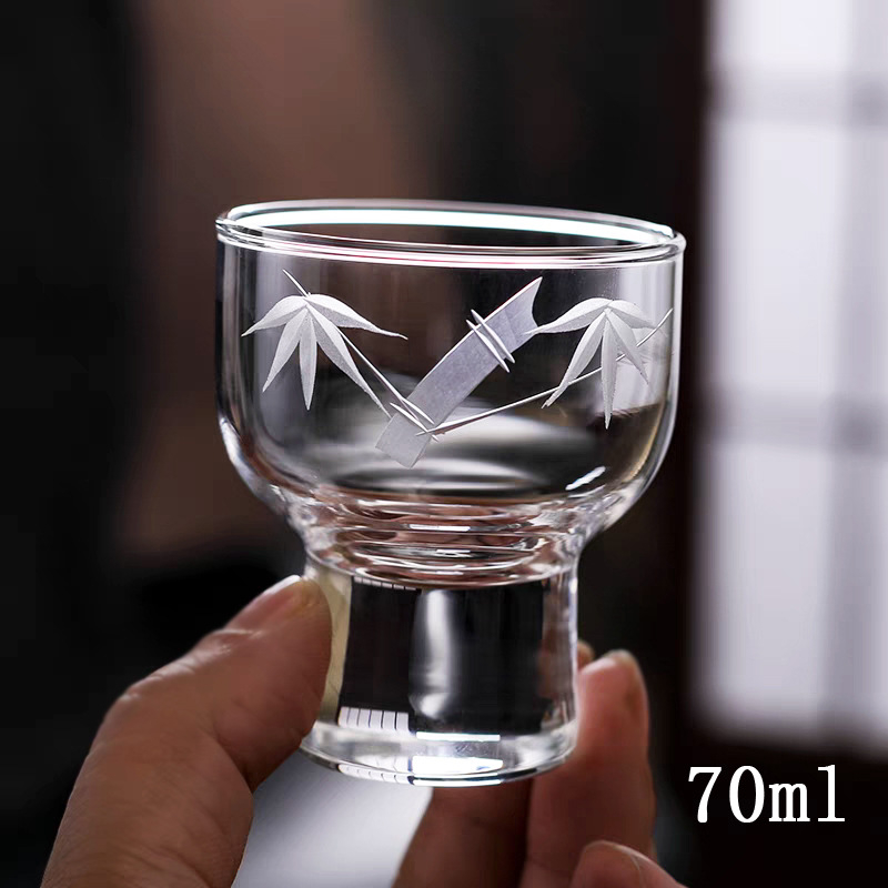 Sake čaša od stakla, ručno rezana, japanskog stila, dizajn Liu Zongli; kapacitet 1–100 ml, staklano tijelo, drvena kutija.