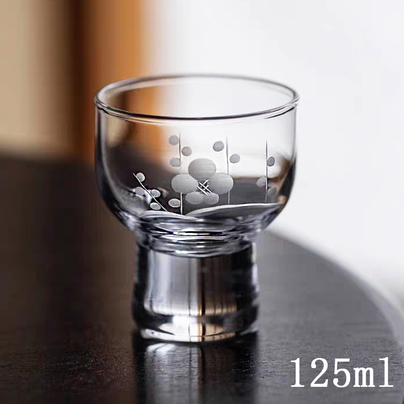 Sake čaša od stakla, ručno rezana, japanskog stila, dizajn Liu Zongli; kapacitet 1–100 ml, staklano tijelo, drvena kutija.