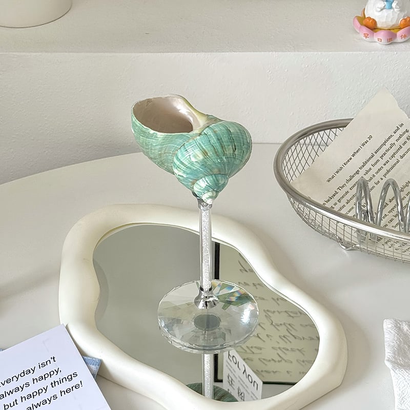 Koktel čaša od prirodne školjke s visokim stalkom — svijetao luksuzni stil, kapacitet 1–100 ml, težina 110–240 g, prvokvalitetan materijal, prilagođena obrada