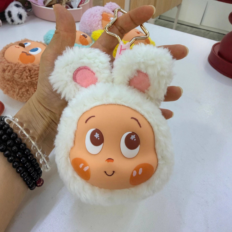 Plišana lutka — crtani stil, baršunast materijal, punilo od pliša, unisex, uzrast 14+