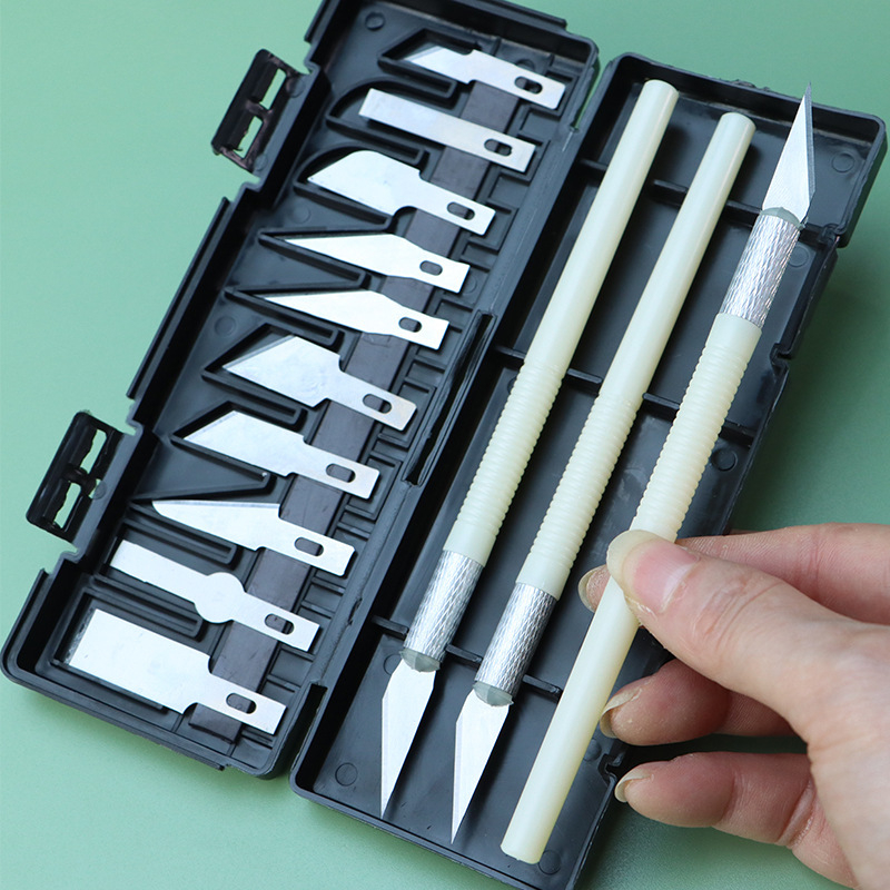 Set de instrumente de tăiere cu cuțit de gravură și placă de tăiere din PVC — Cuțit de tăiere, placă PVC, Greutate netă 0.15