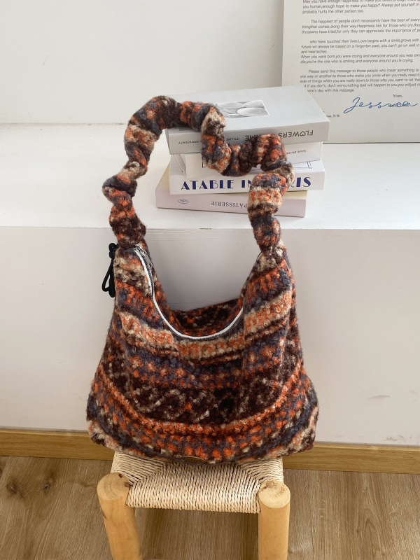 Crossbody torba od pliša, korejski stil, horizontalni kvadratni oblik, zatvaranje na zip, unutarnja džep s zipom i džep za mobitel, s jednim remenom