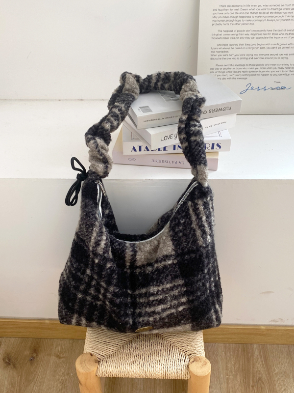 Crossbody torba od pliša, korejski stil, horizontalni kvadratni oblik, zatvaranje na zip, unutarnja džep s zipom i džep za mobitel, s jednim remenom