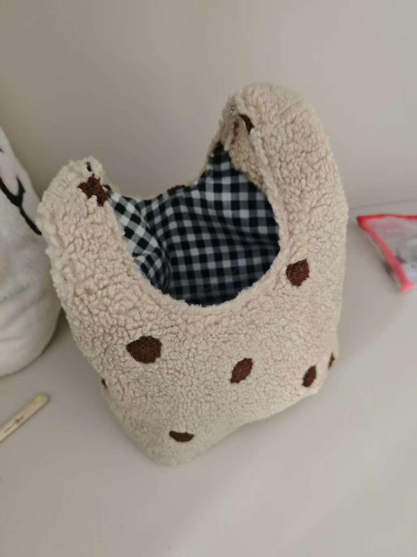 Casual pliš torba, kutija-oblik, otvoreni gornji dio, poliester podstava, jesen 2025 izdanje