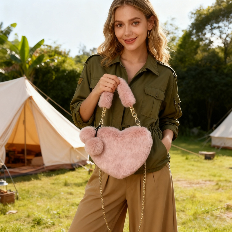 Torba od krzna u obliku srca s kaišem, crossbody torba za žene, novčanik za kovanice, svakodnevni dodatak, jedna naramenica