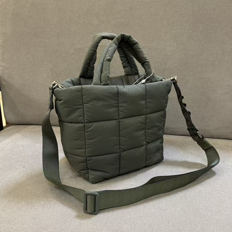 Crossbody Tote torba od pliša, gradski minimalistički stil, horizontalni kvadratni oblik, zatvarač, podstava od pamuka