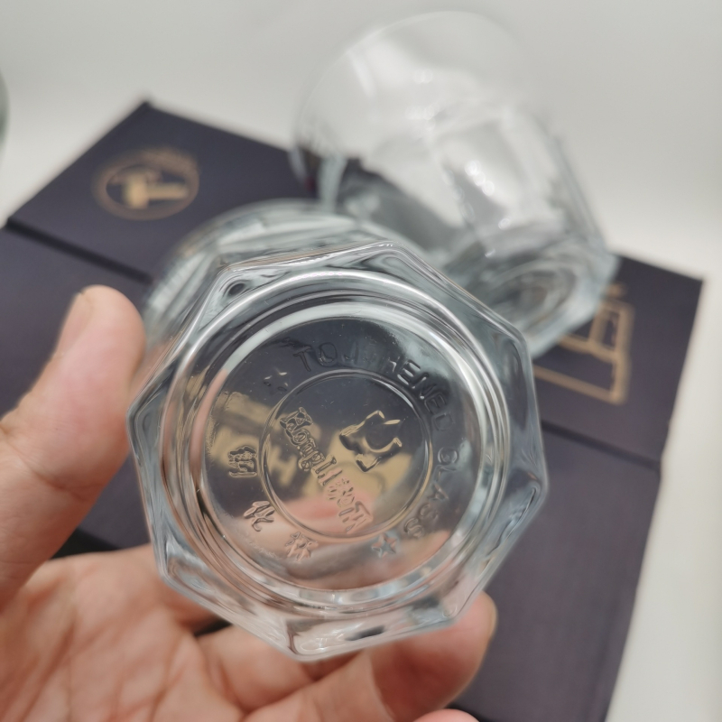 Nyolcszögletű edzett üvegpohár éttermi használatra, minimalistikus stílus, készlet 10+ darab