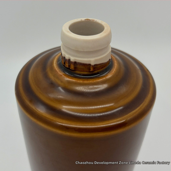 Linda sticlă ceramică pentru băuturi alcoolice, în stil Maotai, gură cu trei inele, imprimare de logo disponibilă, design minimalist modern