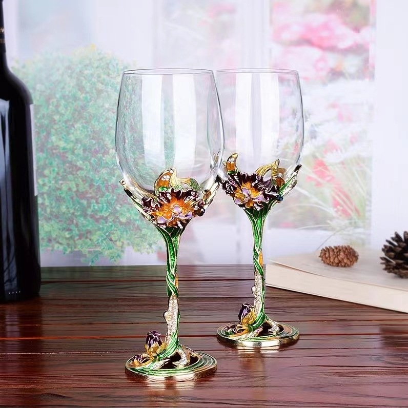 Európai stílusú borospohár zománc motívummal, ólommentes kristály, virágos mintázat, könnyű lux stílus, testreszabás elérhető