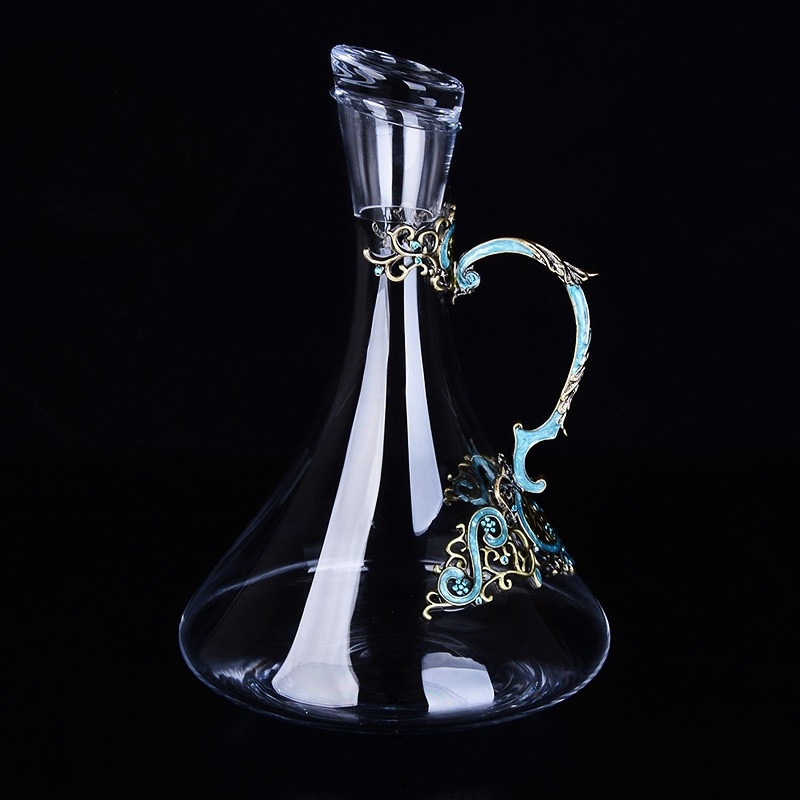 Európai stílusú borospohár zománc motívummal, ólommentes kristály, virágos mintázat, könnyű lux stílus, testreszabás elérhető