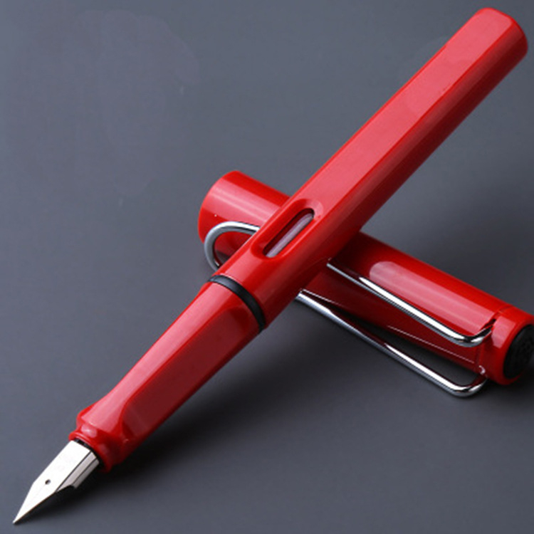 Stilou studențesc 004 cu vârf din iridiu și oțel inoxidabil 304; sistem de cerneală lichidă de flux direct; corp din plastic; ambalaj Opp bag