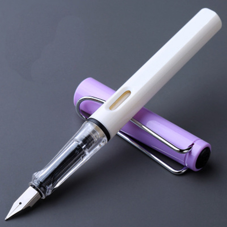 Stilou studențesc 004 cu vârf din iridiu și oțel inoxidabil 304; sistem de cerneală lichidă de flux direct; corp din plastic; ambalaj Opp bag