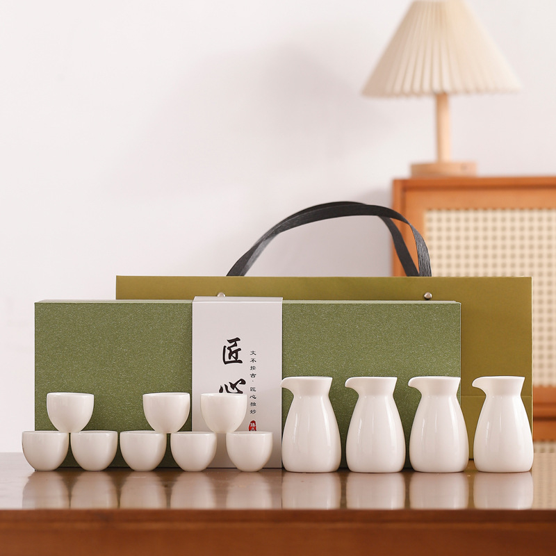 Porcelanski set za piće s modernim minimalističkim dizajnom; mogućnost tiskanja logotipa; lansiranje 2023.; vrhunska kvaliteta.