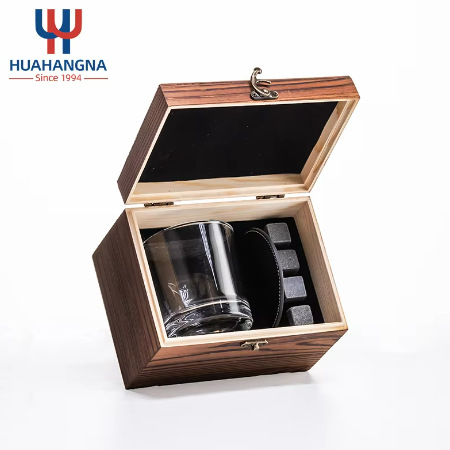 Whisky kövek készlet — üveg, klasszikus stílus, ajándék doboz, márka HUAHANGNA, Bemutatva 2024-ben