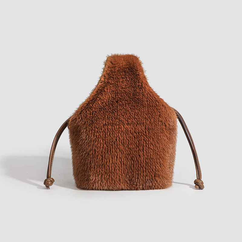 Kailuden pliš bucket torba — ulični stil, otvaranje šnonom, uspravni kvadratni oblik, podstava od poliestera, džep za mobitel, mekana konstrukcija, jednodijelna naramenica