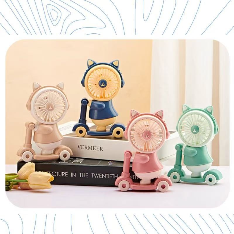 Mini USB stolni ventilator s noćnim svjetlom, 5 lopatica, 3 brzine, podesivi kut, ugrađena baterija