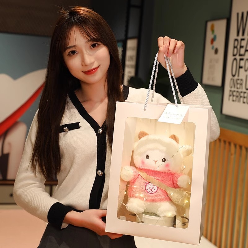 Plišano janje – ovca pliš, punjenje PP pamuk, super mekani kratki pliš, bijelo pakiranje