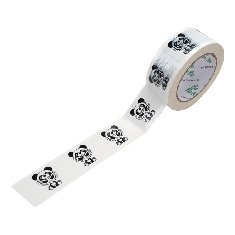 Csomagoló szalag Panda rajzfilmmotívummal, BOPP film, víz alapú ragasztó, 28 µm vastagság, erős tapadás a záráshoz és csomagoláshoz