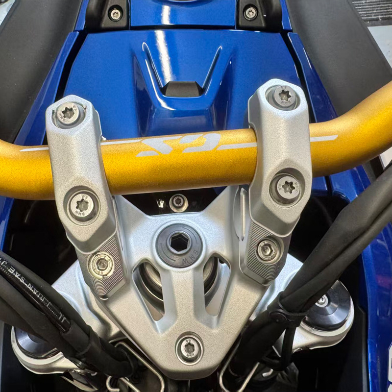 Set dizanja upravljača za BMW R1300GS – visoko gusto aluminijska legura, model: kod za povećanje visine upravljača