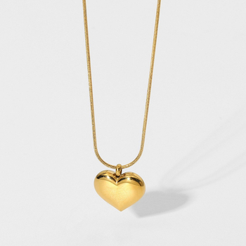 Colier cu pandantiv inimă din oțel de titan, lanț șarpe electroplacat