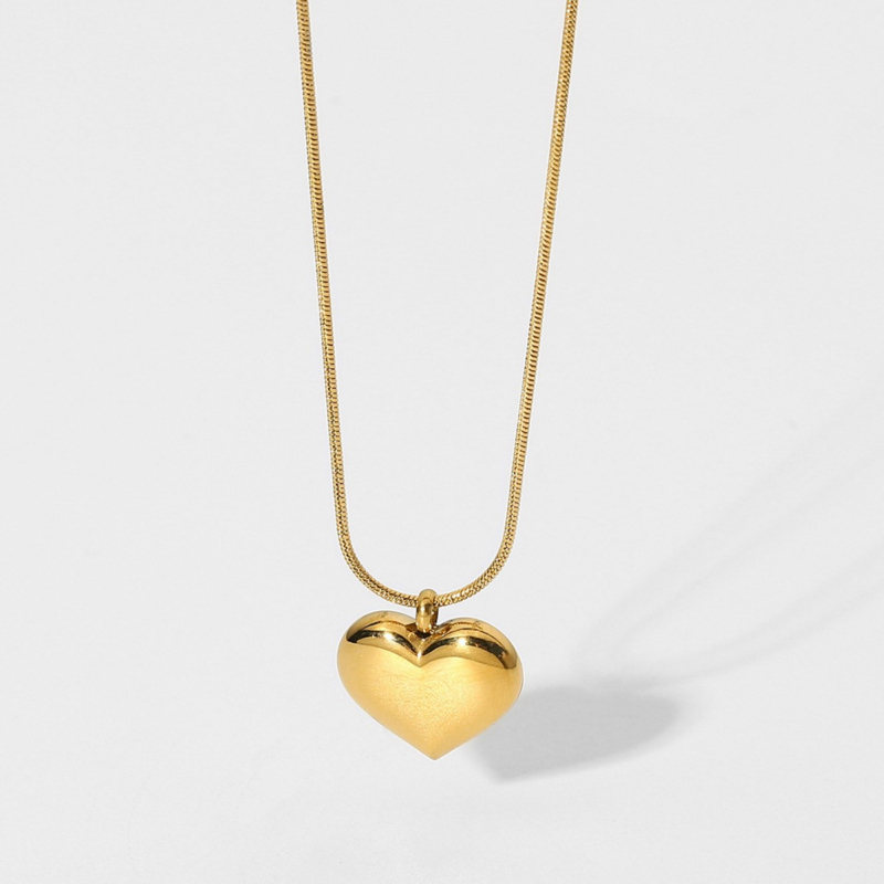 Colier cu pandantiv inimă din oțel de titan, lanț șarpe electroplacat