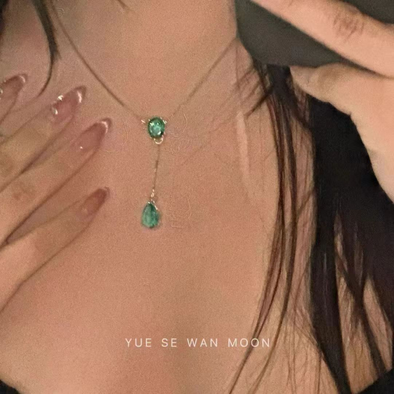 Colier retro din aliaj de cupru, cu pandantiv zirconiu în formă de lacrimă, lanț reglabil