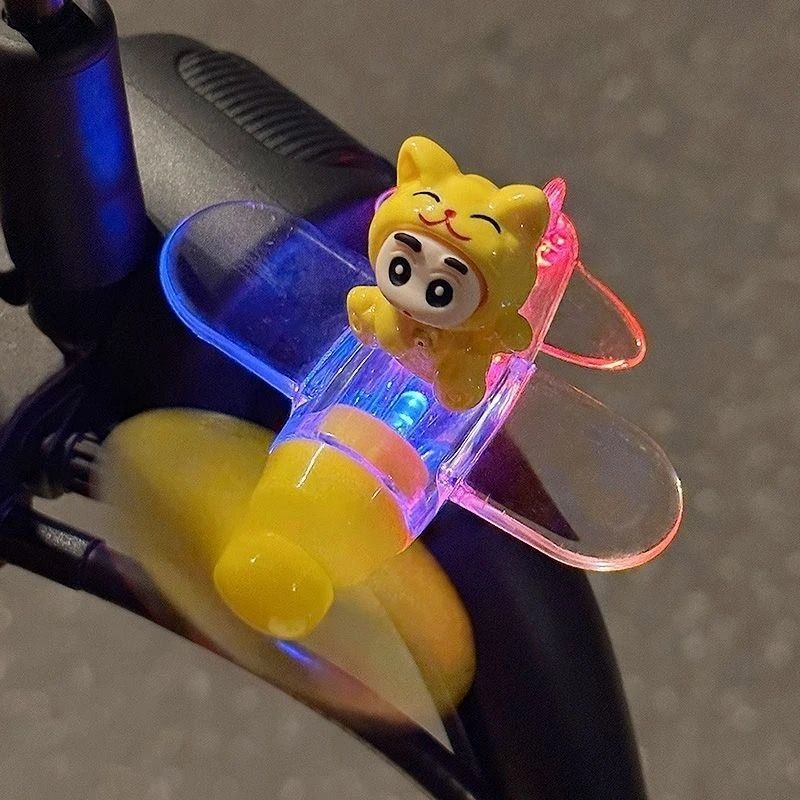 Dekorativni ukras za automobile i motocikle s LED svjetlima koja rade na energiju vjetra – plastika