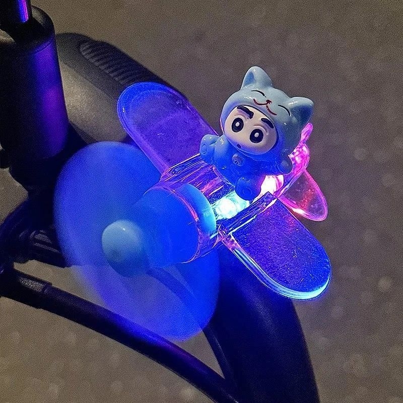 Dekorativni ukras za automobile i motocikle s LED svjetlima koja rade na energiju vjetra – plastika