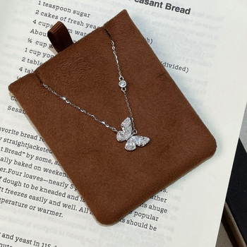 Ogrlica s leptirovim privjeskom od srebra 925, cirkoni, elektroplatiranje, lagani luksuzni stil
