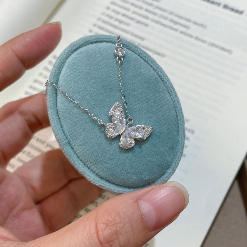 Ogrlica s leptirovim privjeskom od srebra 925, cirkoni, elektroplatiranje, lagani luksuzni stil