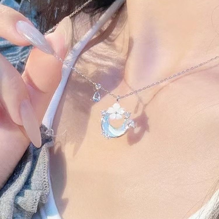 Ogrlica Sakura Moonlight — bakren privjesak s motivom životinje/zodijaka, brend 611, stil osebni