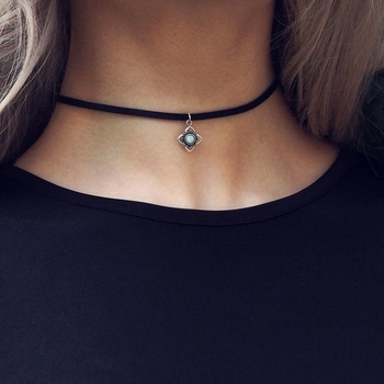 Ogrlica od legure s lancem u valovitoj formi, geometrijski dizajn, vintage stil