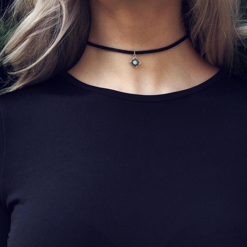 Ogrlica od legure s lancem u valovitoj formi, geometrijski dizajn, vintage stil