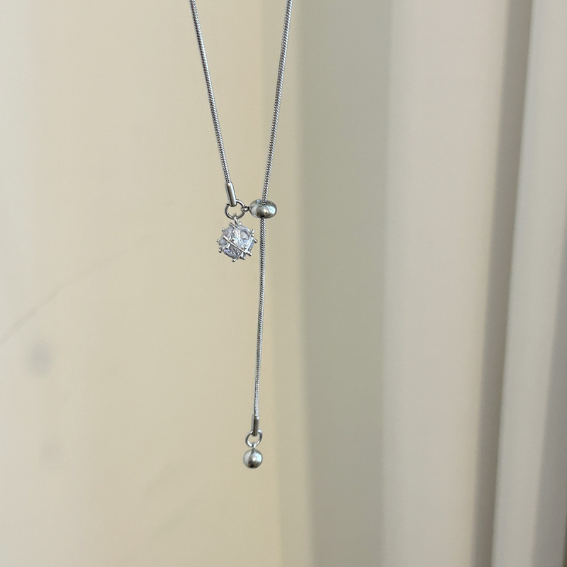 Ogrlica od titan čelika s elektroplatiranjem, lanac zmijskog kostiju, bakreni privjesak, obim 21–50 cm