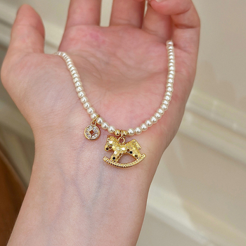 Ogrlica s privjeskom novčića u obliku ponija i perlacnom niti, bakar premazan 18k zlatom, Shijia biseri, unisex, Xiaoxiangfeng stil
