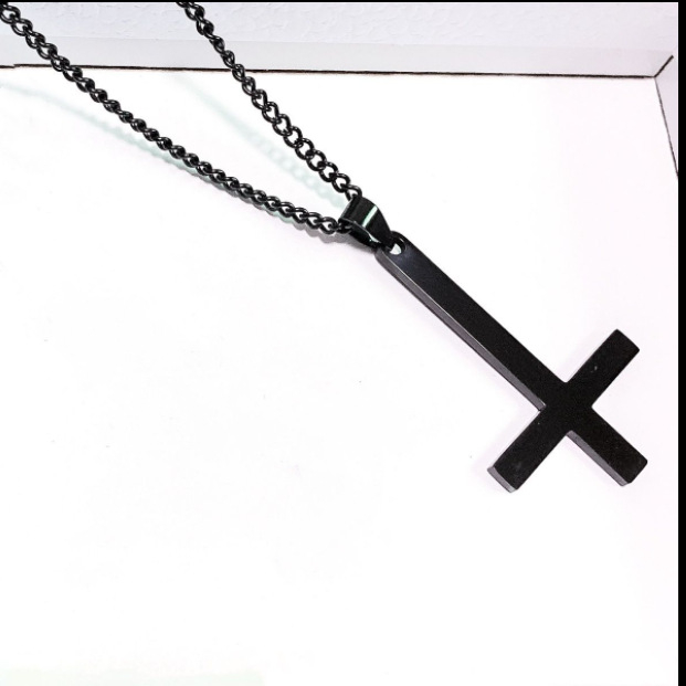 Ogrlica s invertiranim križem od titan čelika, bočni lanac, elektroplatirano, unisex, jednostavan stil