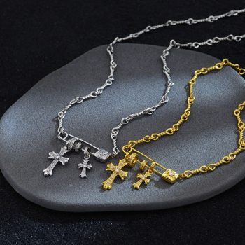 Colier cu două cruci, din cupru, lanț șarpe, placare electrolitică