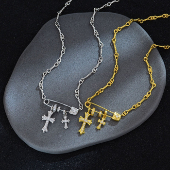 Colier cu două cruci, din cupru, lanț șarpe, placare electrolitică